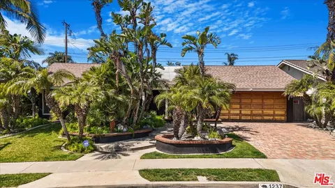 1237 Brian St, Placentia, CA 92870 photo 2