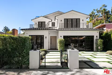 425 N Bowling Green Way, Los Angeles, CA 90049