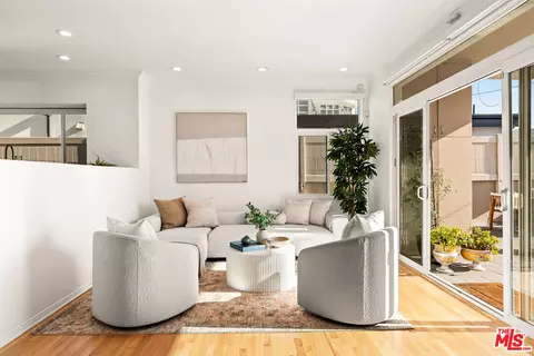 2912 3rd St #2, Santa Monica, CA 90405