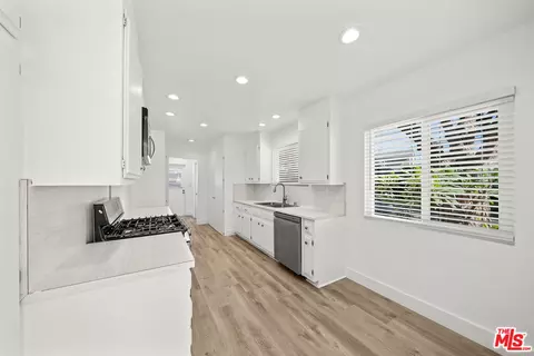 7043 E Harco St, Long Beach, CA 90808 photo 3