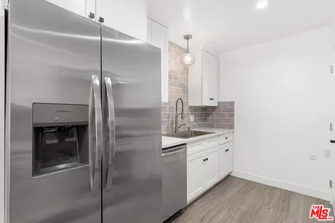 190 Arroyo Ter #104, Pasadena, CA 91103 photo 17