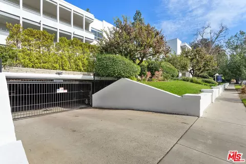 190 Arroyo Ter #104, Pasadena, CA 91103 photo 6