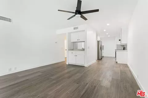 190 Arroyo Ter #104, Pasadena, CA 91103 photo 10