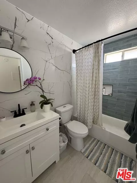Bath - 1724 Broadway St, Oceanside, CA 92054 photo 1 of 4
