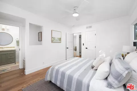 Bedroom - 6543 Newcastle Ave, Reseda, CA 91335 photo 3 of 5