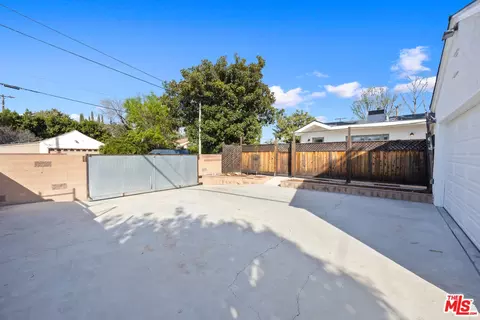Exterior - 6543 Newcastle Ave, Reseda, CA 91335 photo 11 of 11