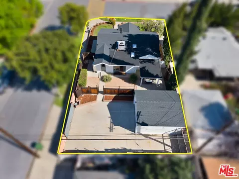 View/Area - 6543 Newcastle Ave, Reseda, CA 91335 photo 2 of 2