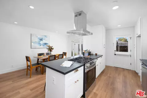 Kitchen - 6543 Newcastle Ave, Reseda, CA 91335 photo 4 of 4