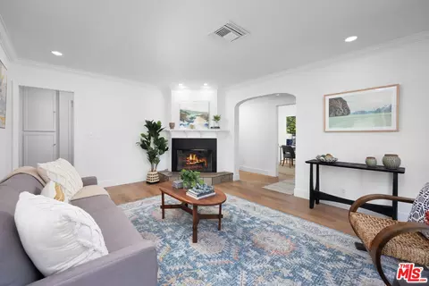 Living - 6543 Newcastle Ave, Reseda, CA 91335 photo 1 of 4