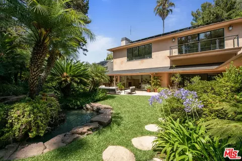 515 Warner Ave, Los Angeles, CA 90024