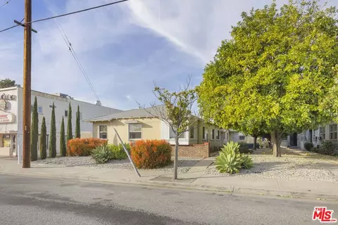 11675 Magnolia Blvd, North Hollywood, CA 91601