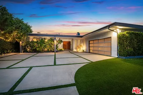 3115 Dona Marta Dr, Studio City, CA 91604