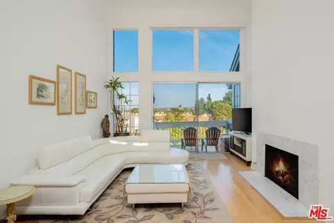 4346 Redwood Ave #A306, Marina Del Rey, CA 90292