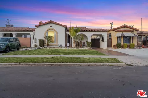 1131 W 81st Pl, Los Angeles, CA 90044