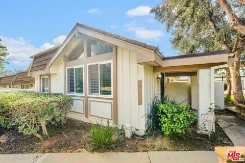 10215 Larwin Ave #1, Chatsworth, CA 91311