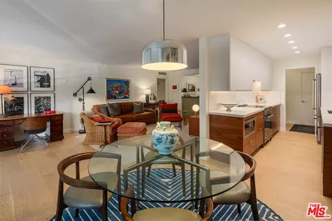 850 N Kings Rd #102, West Hollywood, CA 90069