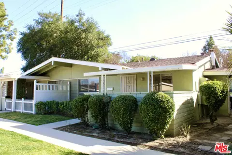 19118 Avenue Of The Oaks #D, Newhall, CA 91321