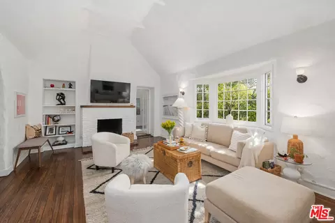 2234 Vista Del Mar Ave, Los Angeles, CA 90068