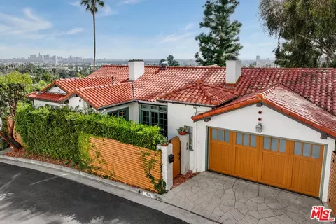 7932 Hillside Ave, Los Angeles, CA 90046