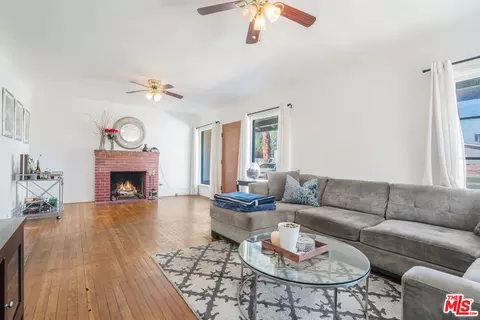19228 Arminta St, Reseda, CA 91335 photo 5