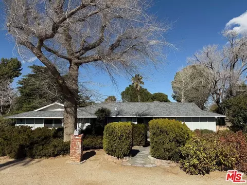 7167 Avenue Columbia Way, Lancaster, CA 93536