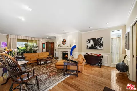 455 N Oakhurst Dr #A2, Beverly Hills, CA 90210