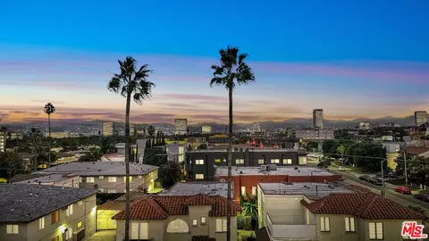 5864 Saturn St, Los Angeles, CA 90019