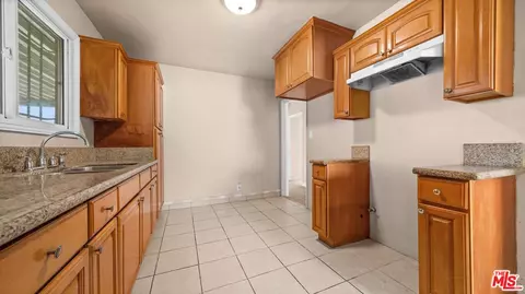 412 S Kemp Ave, Compton, CA 90220 photo 13
