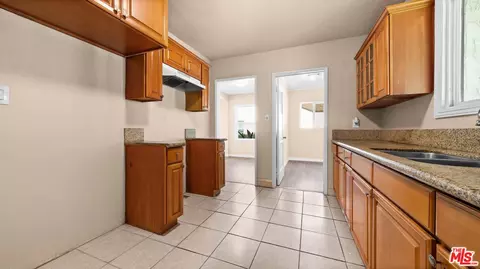 412 S Kemp Ave, Compton, CA 90220 photo 15