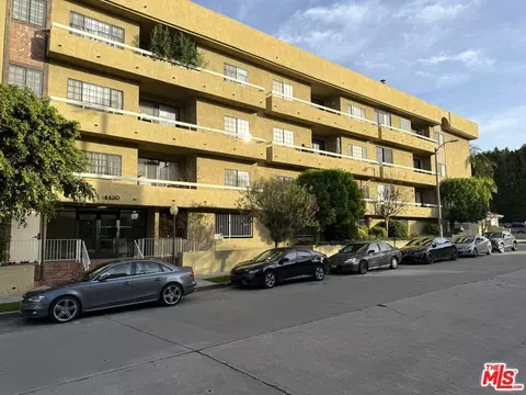 4430 Noble Ave #209, Sherman Oaks, CA 91403