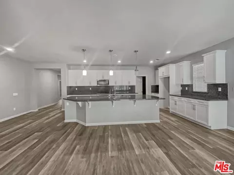 458 Almond Ln, Simi Valley, CA 93065 photo 6
