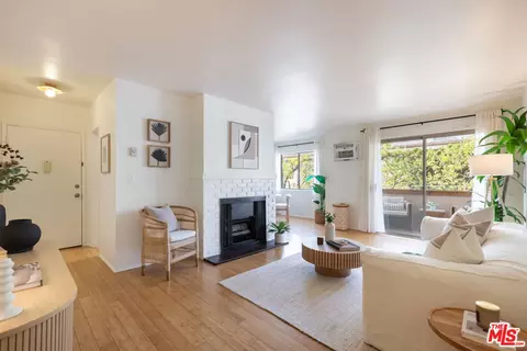 12030 Rochester Ave #209, Los Angeles, CA 90025