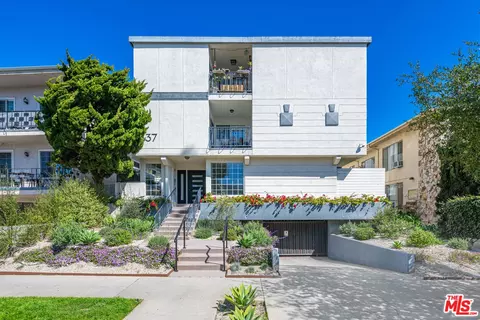 837 Lincoln Blvd #3, Santa Monica, CA 90403