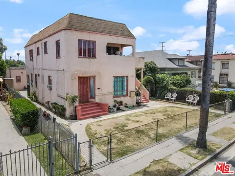 1366 W 37th Pl, Los Angeles, CA 90007