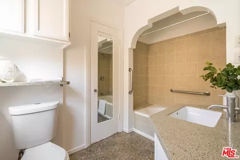 1709 E 60th St, Long Beach, CA 90805 photo 13
