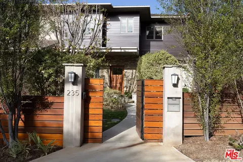 235 Oceano Dr, Los Angeles, CA 90049