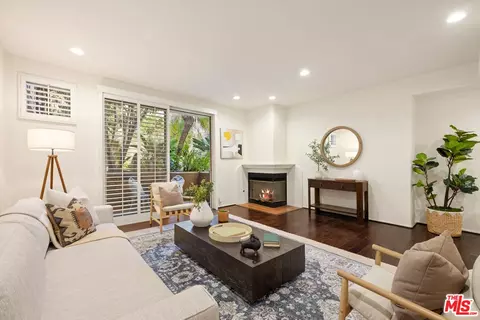 12633 Moorpark St #103, Studio City, CA 91604