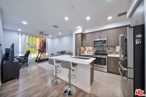 317 Mission Rd, Montebello, CA 90640