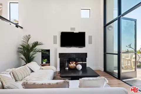 2909 Valmere Dr, Malibu, CA 90265 photo 5