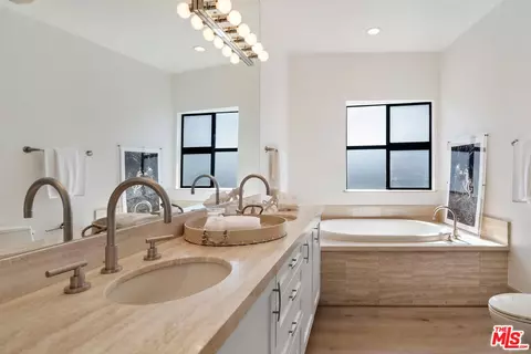 2909 Valmere Dr, Malibu, CA 90265 photo 23
