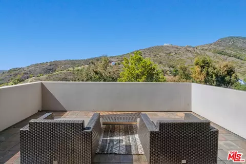 2909 Valmere Dr, Malibu, CA 90265 photo 21