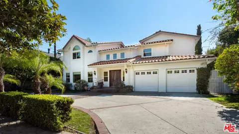 12924 San Vicente Blvd, Los Angeles, CA 90049