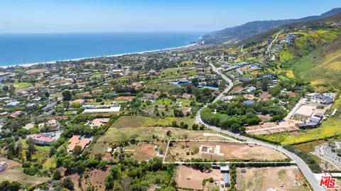 29636 Cuthbert Rd, Malibu, CA 90265 photo 3