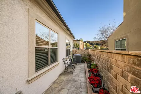 22039 Propello Dr, Saugus, CA 91350 photo 27