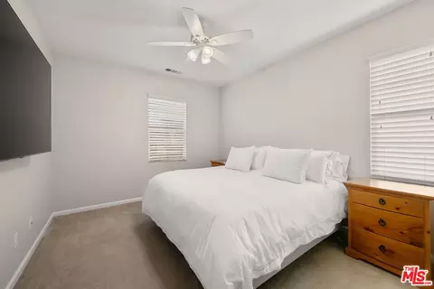 22039 Propello Dr, Saugus, CA 91350 photo 14