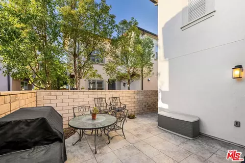 22039 Propello Dr, Saugus, CA 91350 photo 26