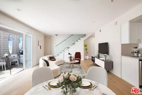 1329 Harvard St #3, Santa Monica, CA 90404