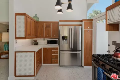 1025 E Apache Rd, Palm Springs, CA 92264 photo 6
