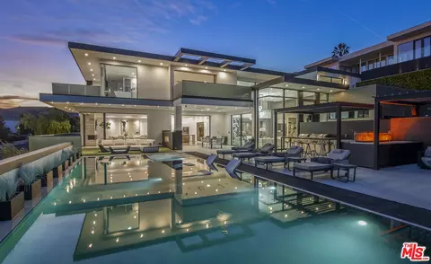 2301 Hercules Dr, Los Angeles, CA 90046
