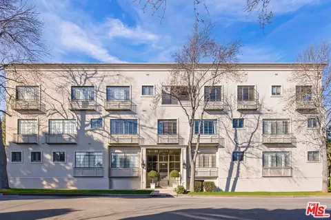 9601 Charleville Blvd #12, Beverly Hills, CA 90212